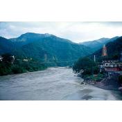 Rishikesh-Lakshman-jhula.jpg