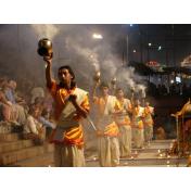 aarti-varanasi.jpg